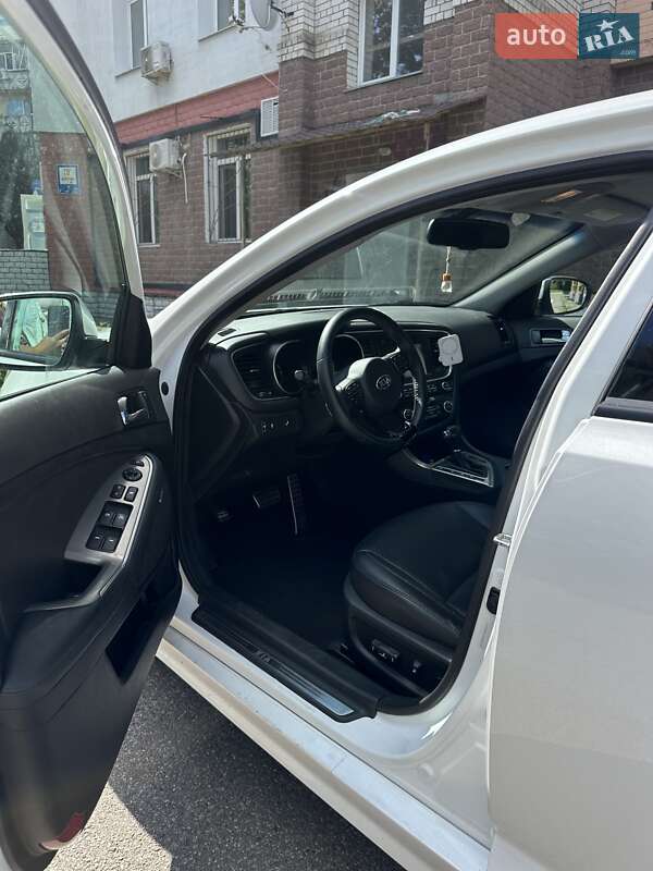 Седан Kia Optima 2014 в Киеве
