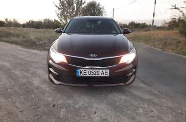 Седан Kia Optima 2016 в Днепре