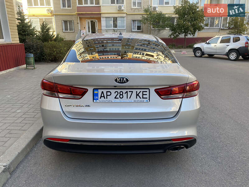 Седан Kia Optima 2017 в Запоріжжі