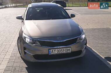 Седан Kia Optima 2016 в 