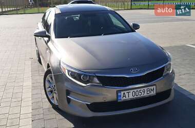 Седан Kia Optima 2016 в 
