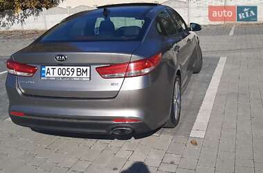 Седан Kia Optima 2016 в 