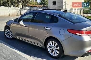 Седан Kia Optima 2016 в 