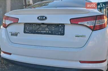 Седан Kia Optima 2012 в 
