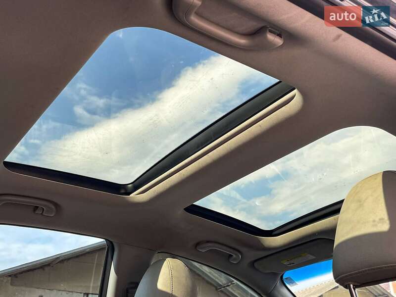 Седан Kia Optima 2014 в Ивано-Франковске