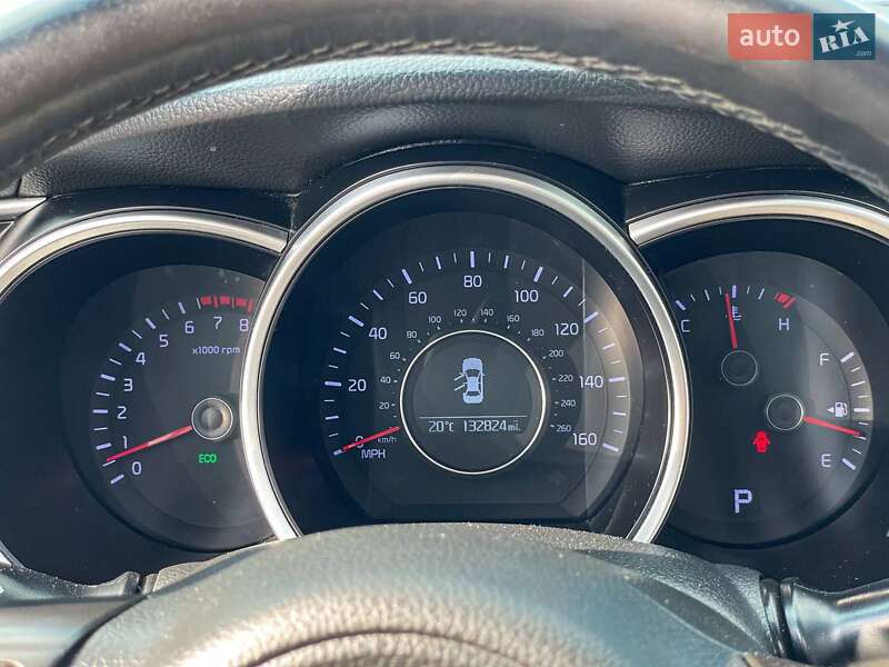 Седан Kia Optima 2014 в Ивано-Франковске