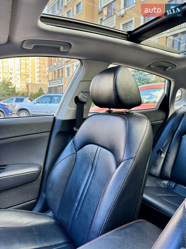 Седан Kia Optima 2017 в Одессе