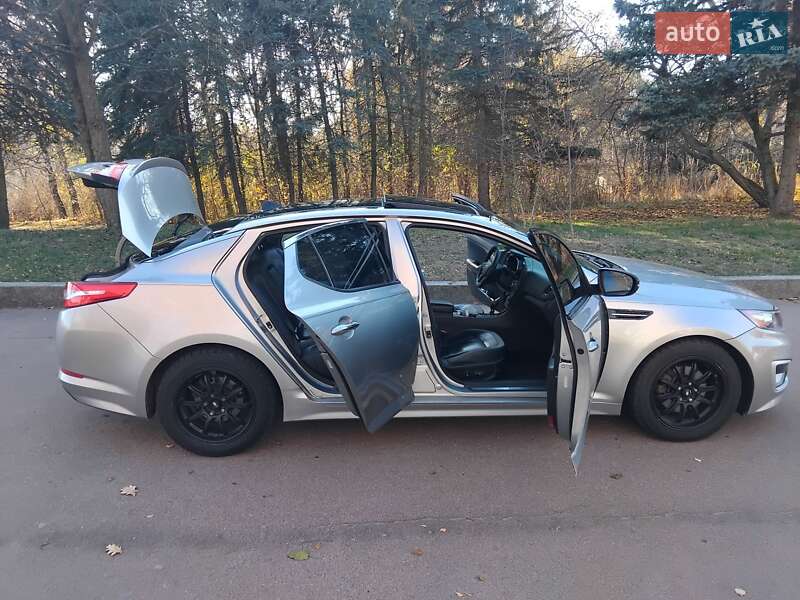 Седан Kia Optima 2012 в Житомире