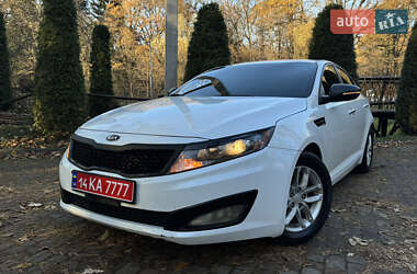 Седан Kia Optima 2013 в Дрогобичі