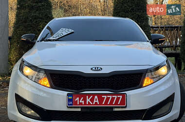 Седан Kia Optima 2013 в Дрогобичі