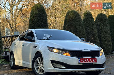 Седан Kia Optima 2013 в Дрогобичі