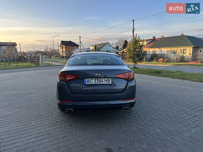 Седан Kia Optima 2012 в Полтаві