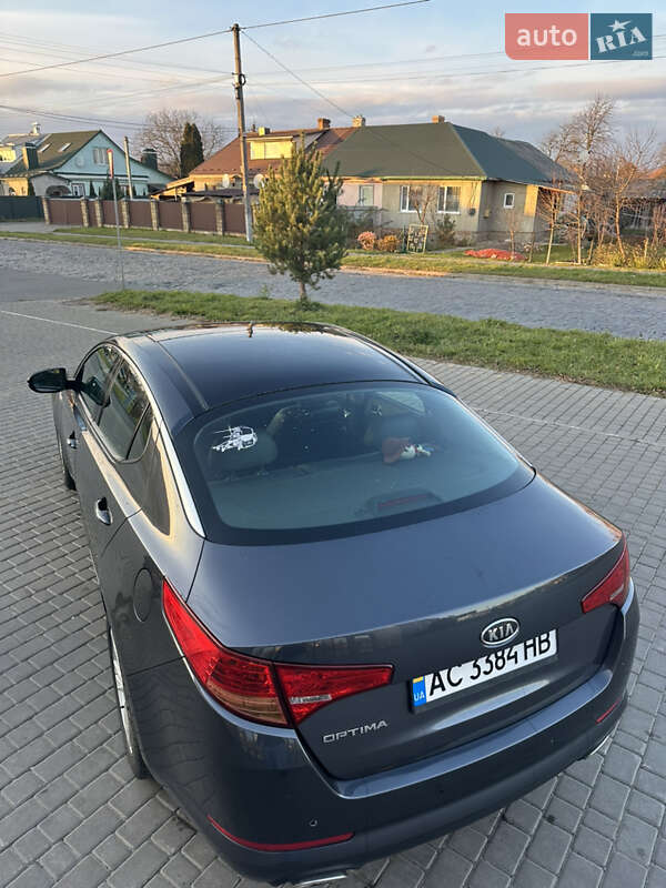 Седан Kia Optima 2012 в Полтаві