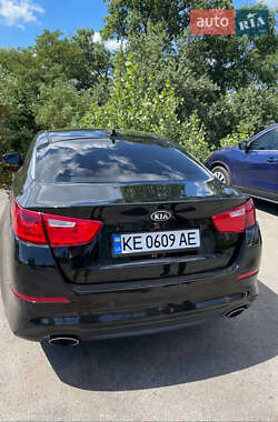 Седан Kia Optima 2015 в Днепре