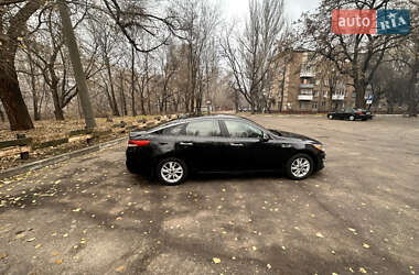 Седан Kia Optima 2016 в Запорожье