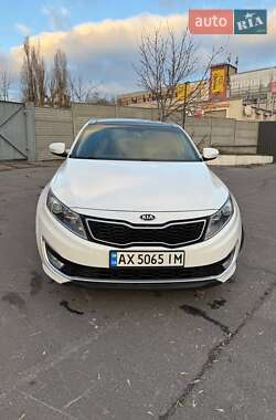 Седан Kia Optima 2013 в Харькове