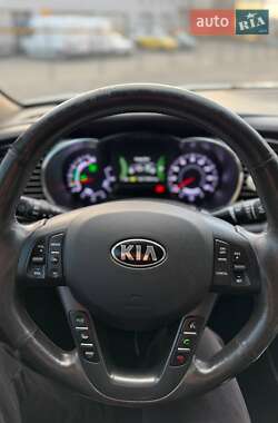 Седан Kia Optima 2013 в Харькове