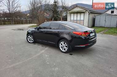 Седан Kia Optima 2012 в Ужгороді