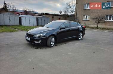 Седан Kia Optima 2012 в Ужгороді