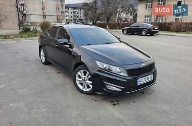 Седан Kia Optima 2012 в Ужгороді