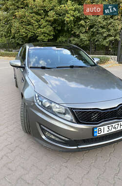 Седан Kia Optima 2011 в Миргороді