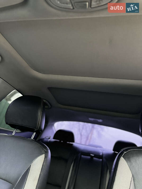 Седан Kia Optima 2011 в Миргороді