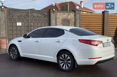 Седан Kia Optima 2012 в Києві