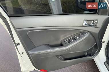 Седан Kia Optima 2012 в Києві