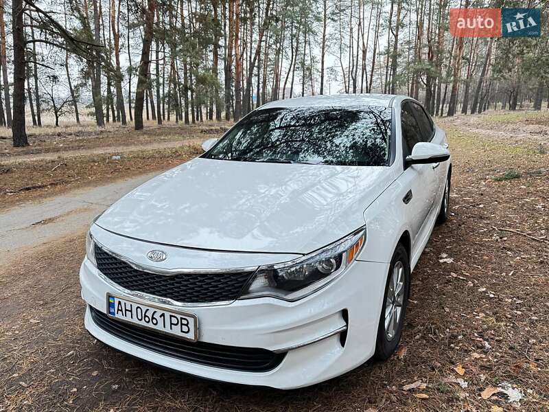 Седан Kia Optima 2016 в Днепре