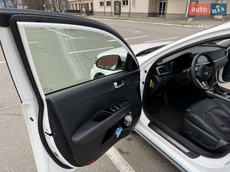 Седан Kia Optima 2019 в Киеве