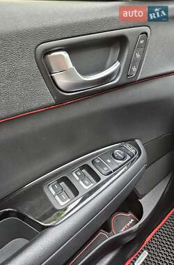 Седан Kia Optima 2017 в 