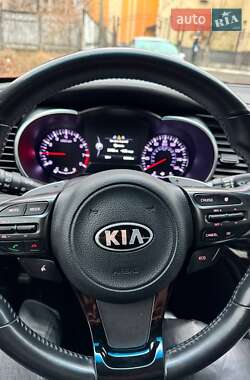 Седан Kia Optima 2014 в Киеве