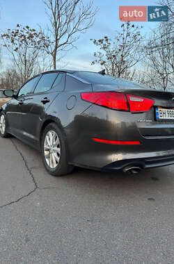 Седан Kia Optima 2014 в 