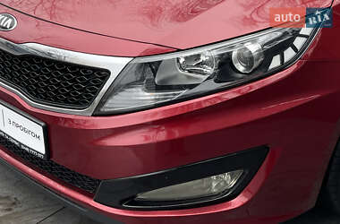 Седан Kia Optima 2013 в 