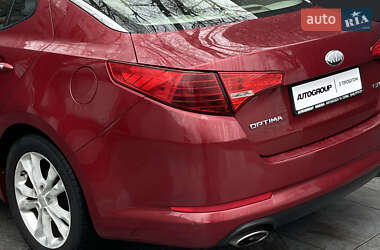 Седан Kia Optima 2013 в 