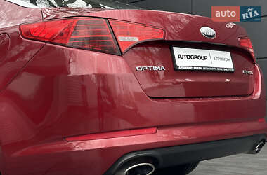 Седан Kia Optima 2013 в 