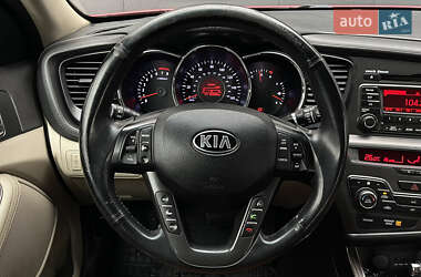 Седан Kia Optima 2013 в 