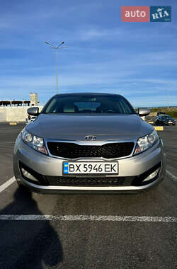Седан Kia Optima 2012 в 