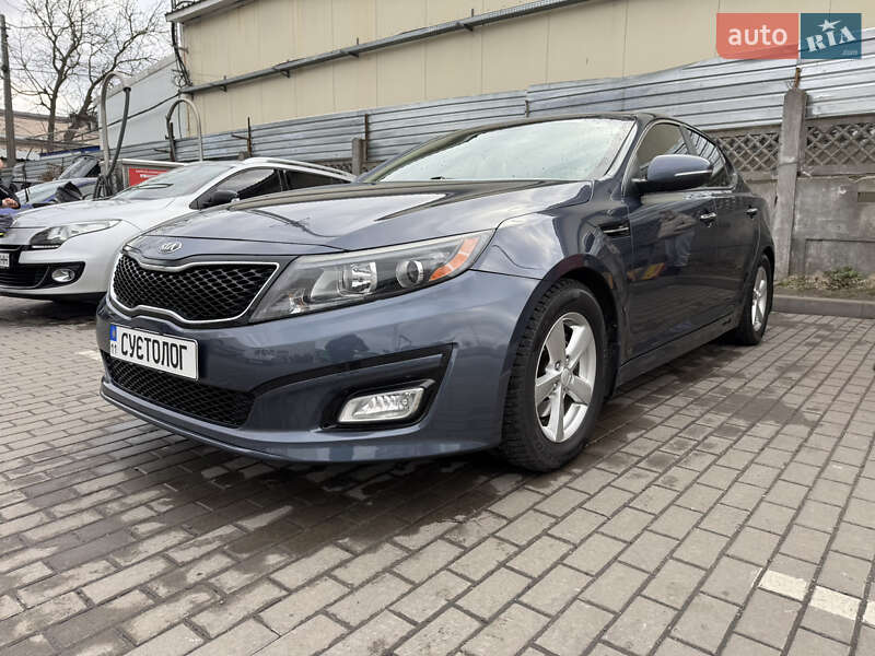 Седан Kia Optima 2015 в 