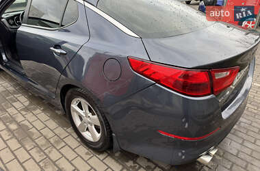 Седан Kia Optima 2015 в 