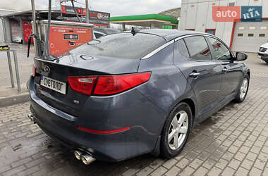 Седан Kia Optima 2015 в 