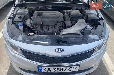 Седан Kia Optima 2016 в Киеве