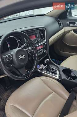 Седан Kia Optima 2014 в Кривом Роге