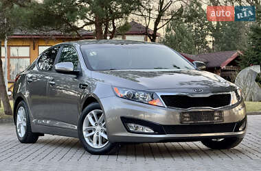 Седан Kia Optima 2013 в Дрогобыче