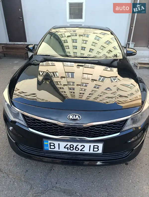 Седан Kia Optima 2016 в 
