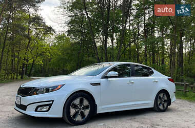 Седан Kia Optima 2015 в 