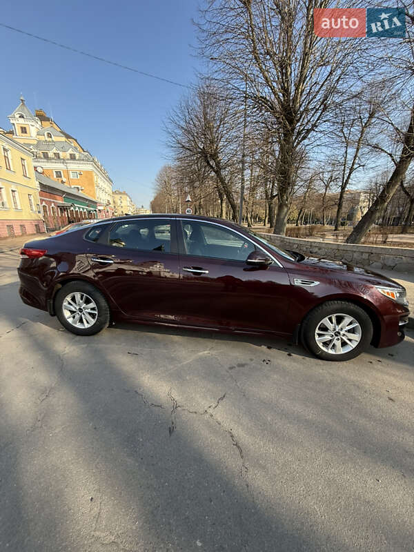 Седан Kia Optima 2016 в Житомире