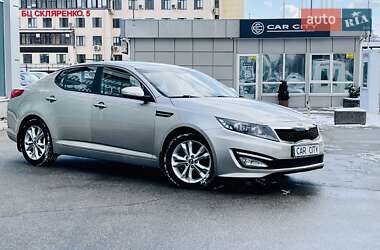 Седан Kia Optima 2012 в Киеве