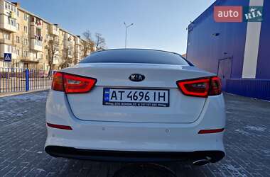 Седан Kia Optima 2015 в Калуше