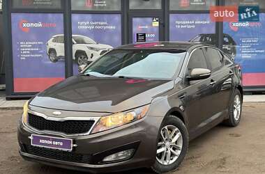 Седан Kia Optima 2013 в Виннице